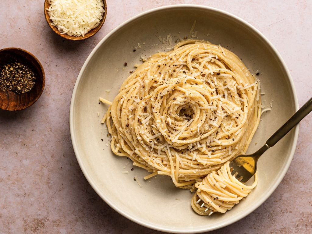 spaghetti cacio e&nbsp;pepe